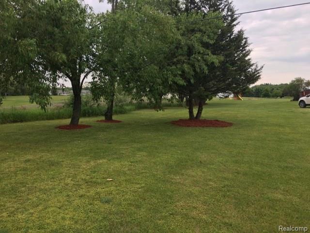 165 East Barron Road Howell, MI 48855 - Photo 4 of 22 IMG_22901.jpg
