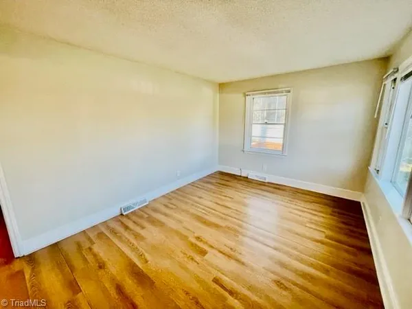 $1,200 | 616 South Holden Road, Greensboro, NC 27407