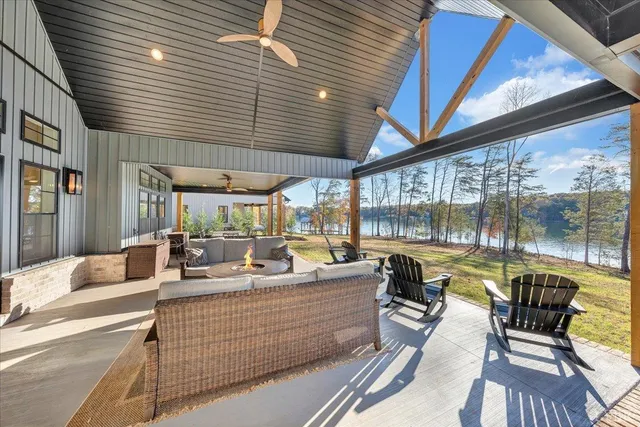$1,999,000 | 317 Bass Cove Road, Huddleston, VA 24104