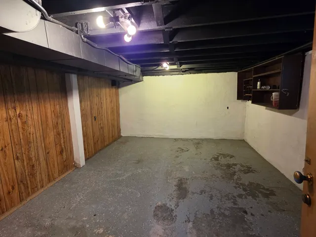 a view of a garage