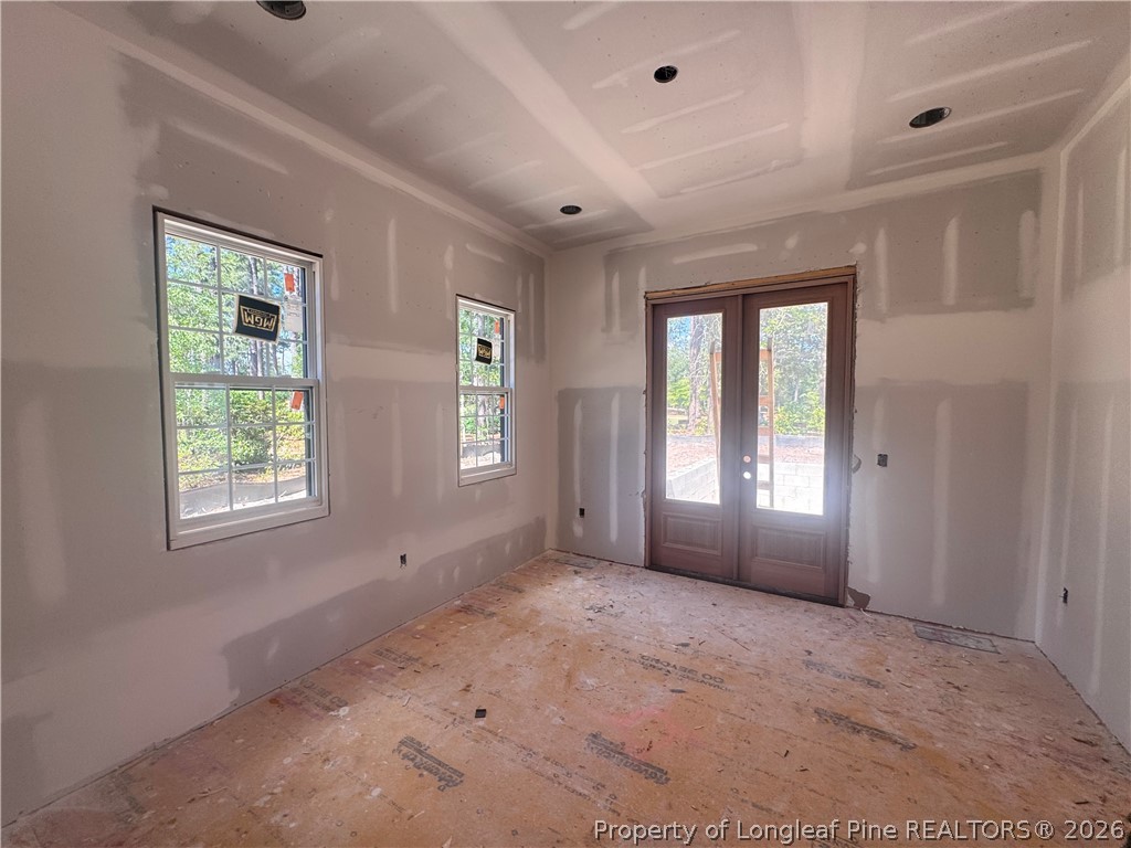 45 Beckett Ridge Pinehurst, NC 28374 - Photo 9 of 50 a view of an empty room with a window