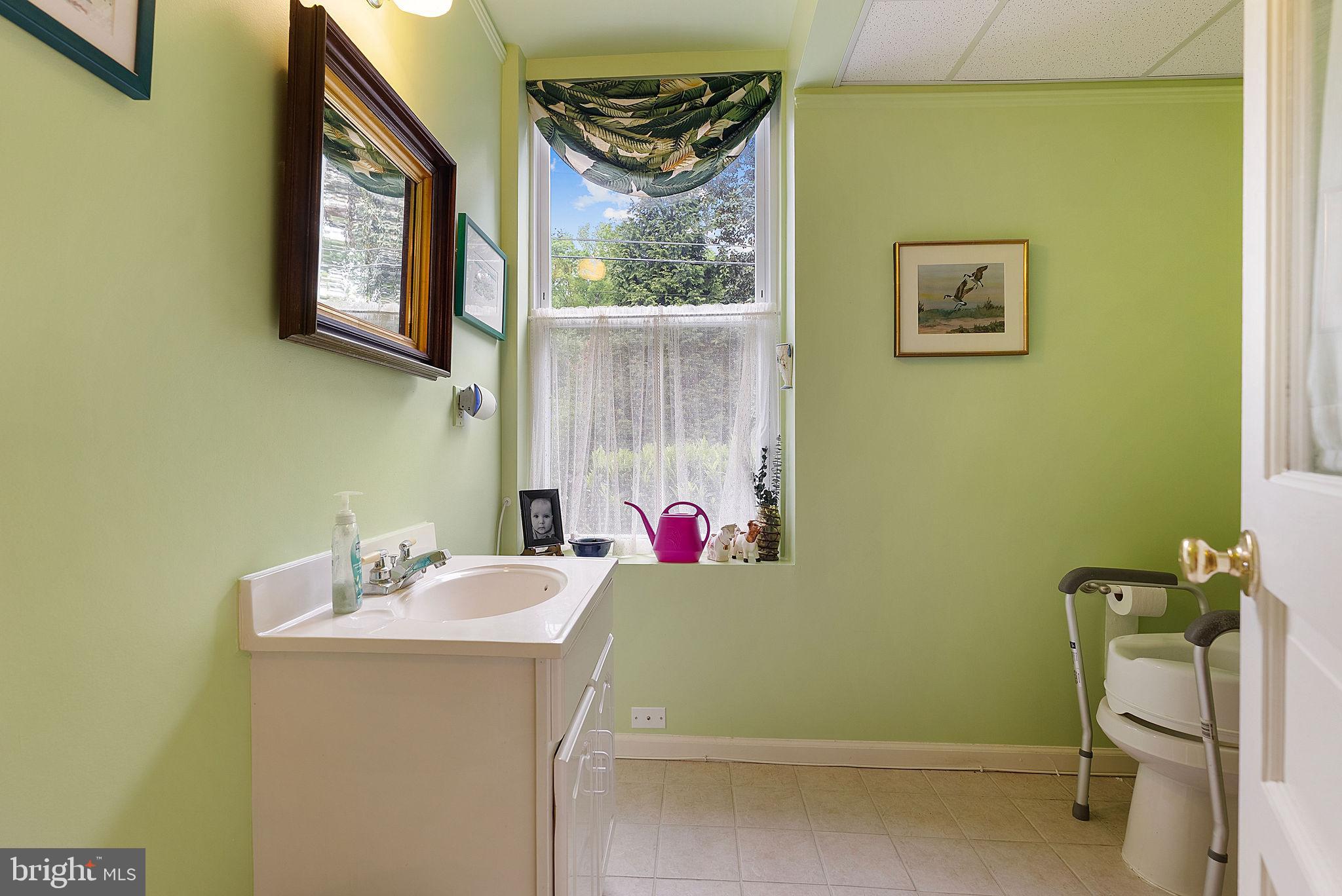 1409 Broadway Road Lutherville-Timonium, MD 21093 - Photo 11 of 48 Half Bath