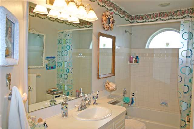 11106 North Mayfair Road Spokane, WA 99218 - Photo 5 of 8