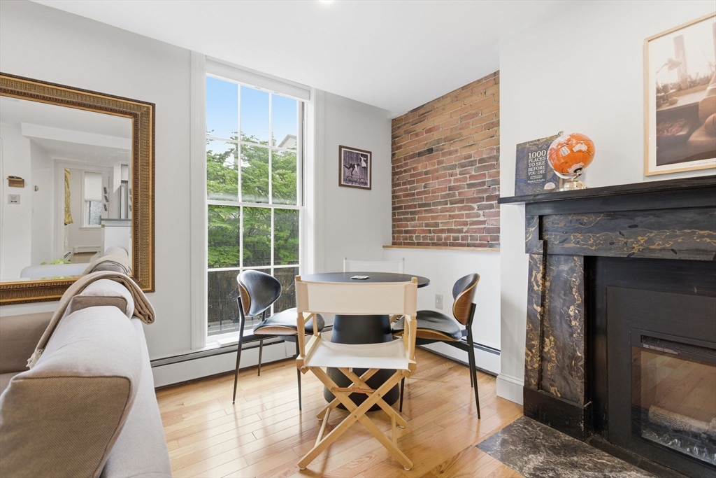 4 Derne Street, Unit 2 Boston, MA 02114 - Photo 6 of 32