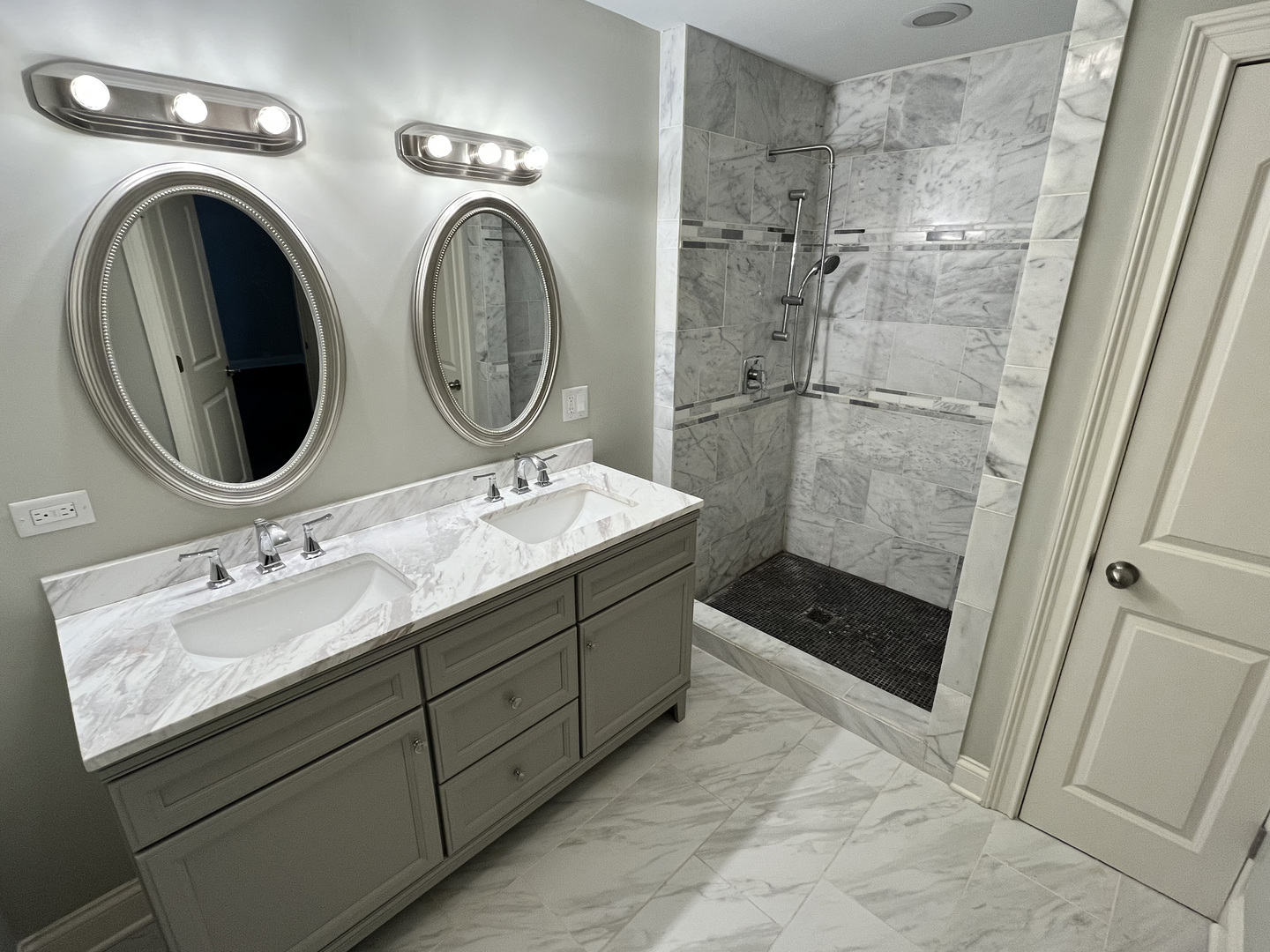 1253 Sunset Ridge Road Northbrook, IL 60062 - Photo 21 of 31 a bathroom with a sink a toilet and shower