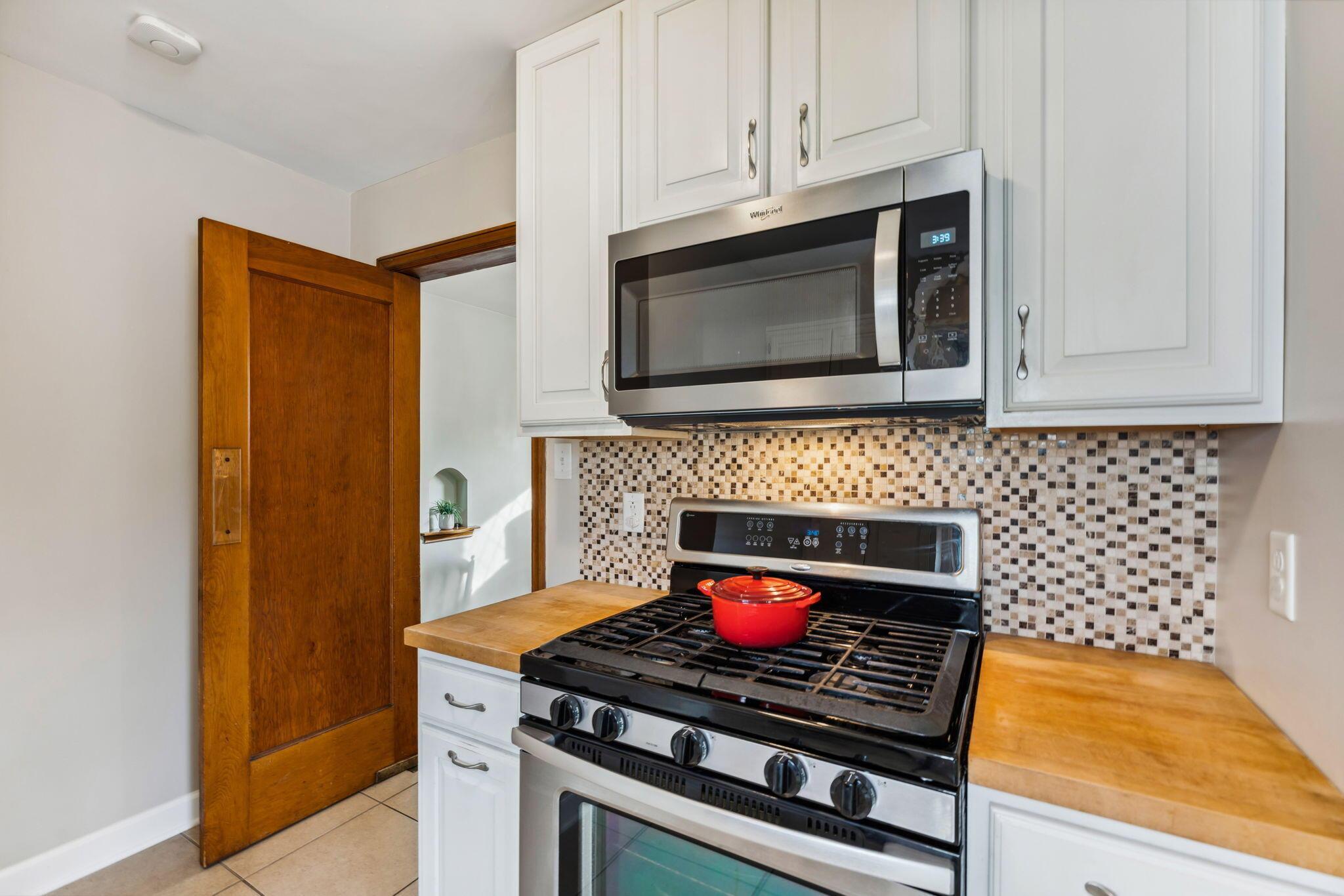 771 Vernon Road Columbus, OH 43209 - Photo 20 of 52 Gas range