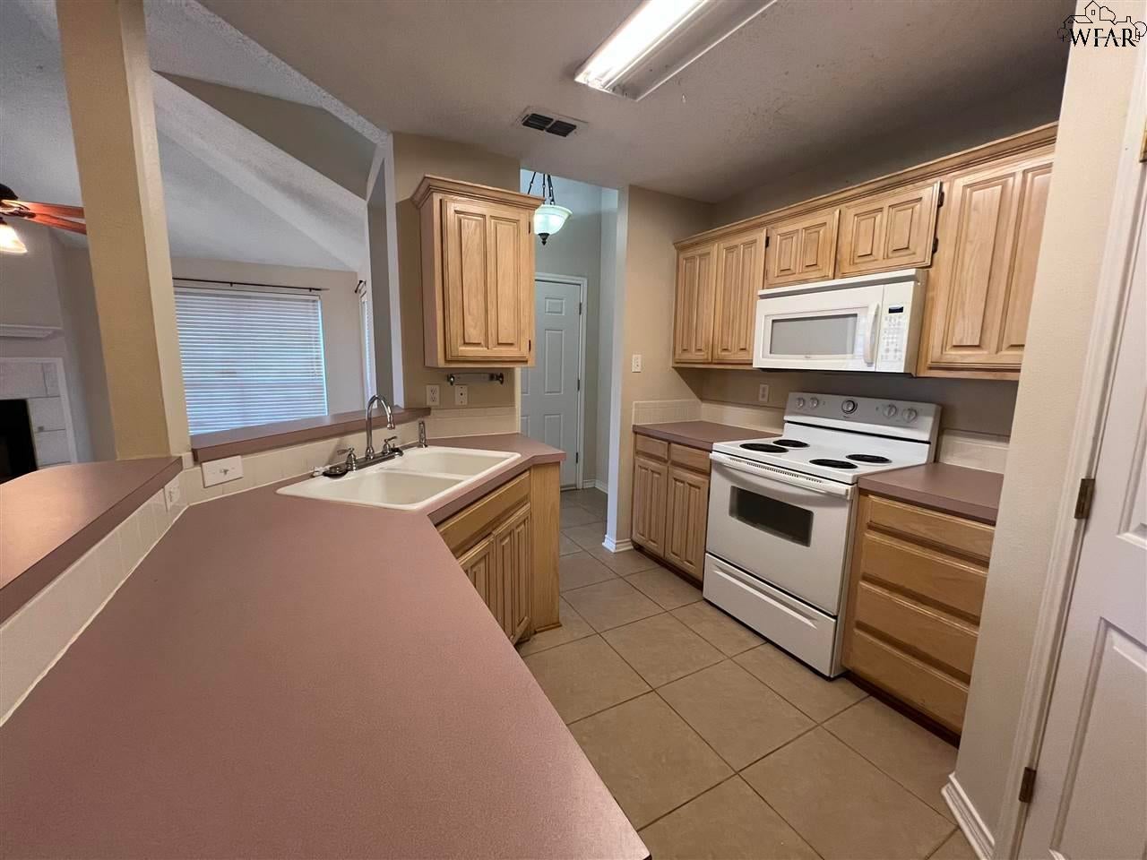 2421 Missile Road Wichita Falls, TX 76306 - Photo 7 of 22 Gallery Image 7