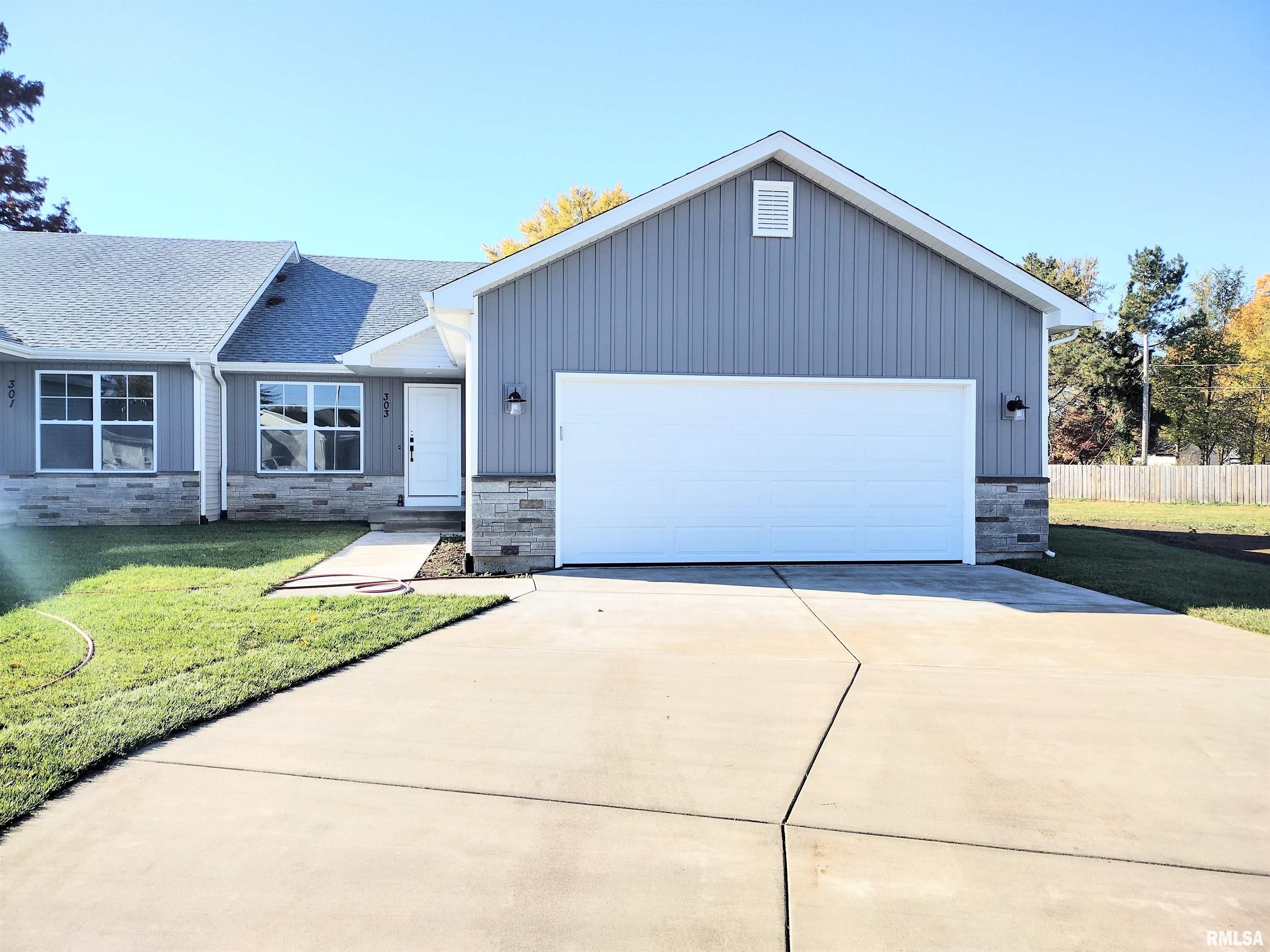 303 Waterwheel Drive Rochester, IL 62563 - Photo 1 of 31