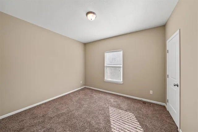 $374,900 | 11115 North Jefferson Street, Kansas City, MO 64155