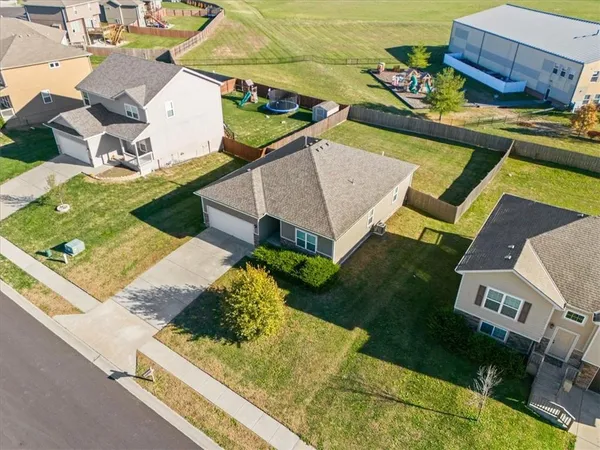 $357,500 | 11115 North Jefferson Street, Kansas City, MO 64155