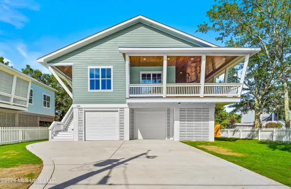 $624,500 | 258 Clark Avenue, Pass Christian, MS 39571
