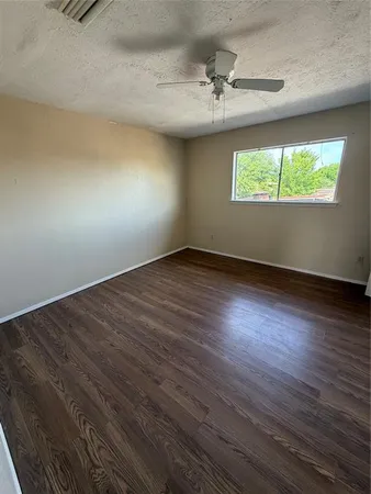 $1,700 | 26 East Mountain Creek Drive, Grand Prairie, TX 75052