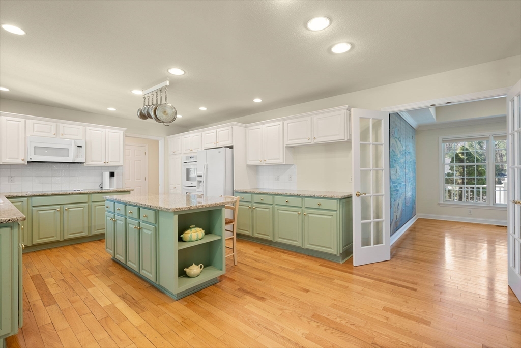70 Salem Road Longmeadow, MA 01106 - Photo 17 of 41 Gallery Image 17