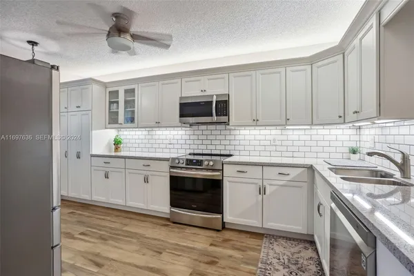 $239,000 | 1600 Southeast St Lucie Boulevard, Unit 110, Stuart, FL 34996