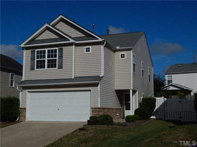 5542 Golden Moss Trail Raleigh, NC 27613 - Photo 3 of 25 .