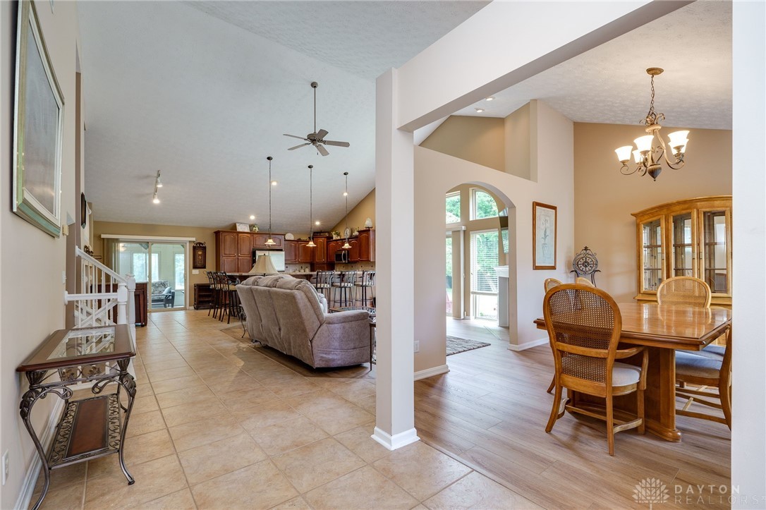 3959 Centerville Road Bellbrook, OH 45305 - Photo 12 of 67