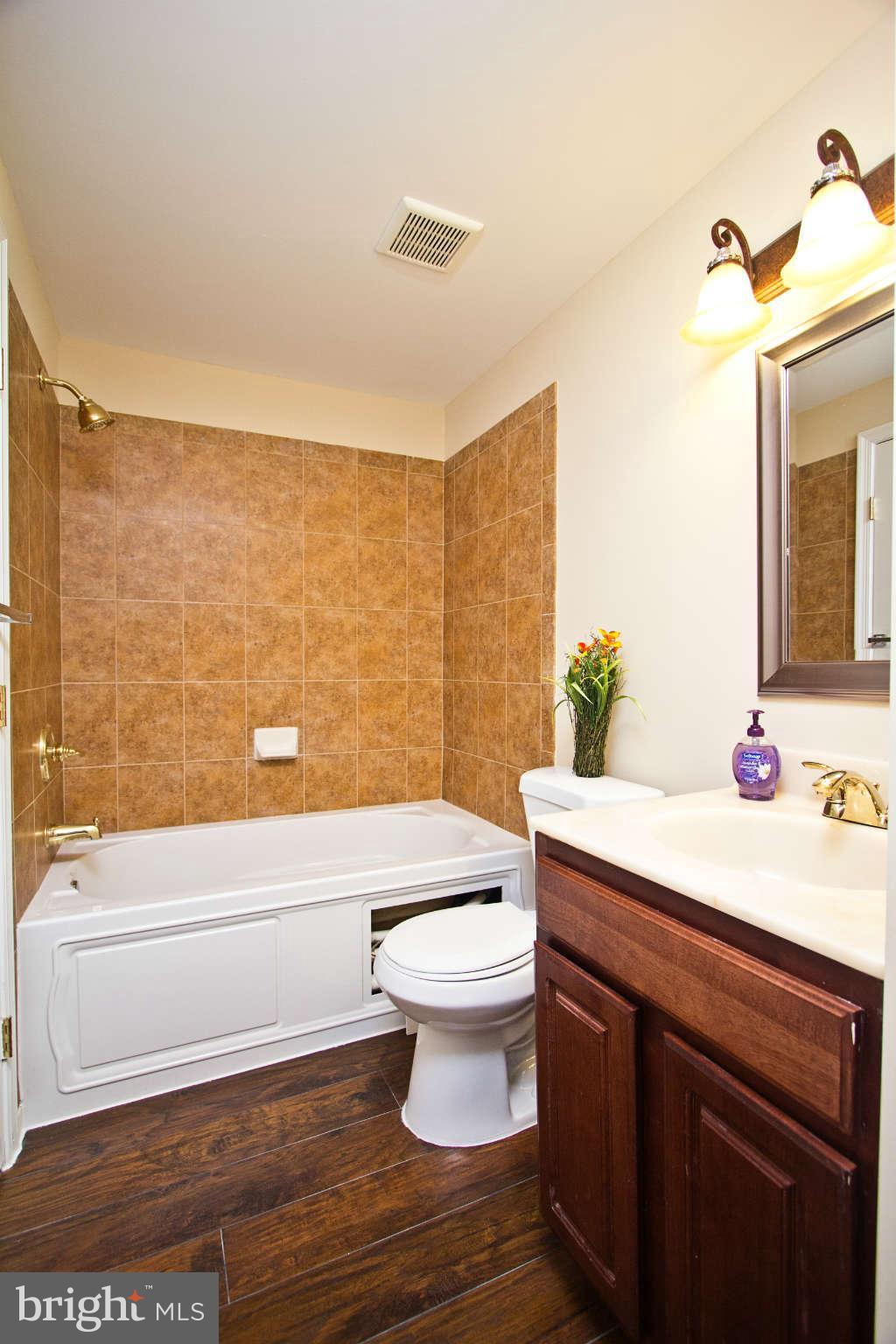 4904 Wheeler Road Temple Hills, MD 20748 - Photo 11 of 20 Bath