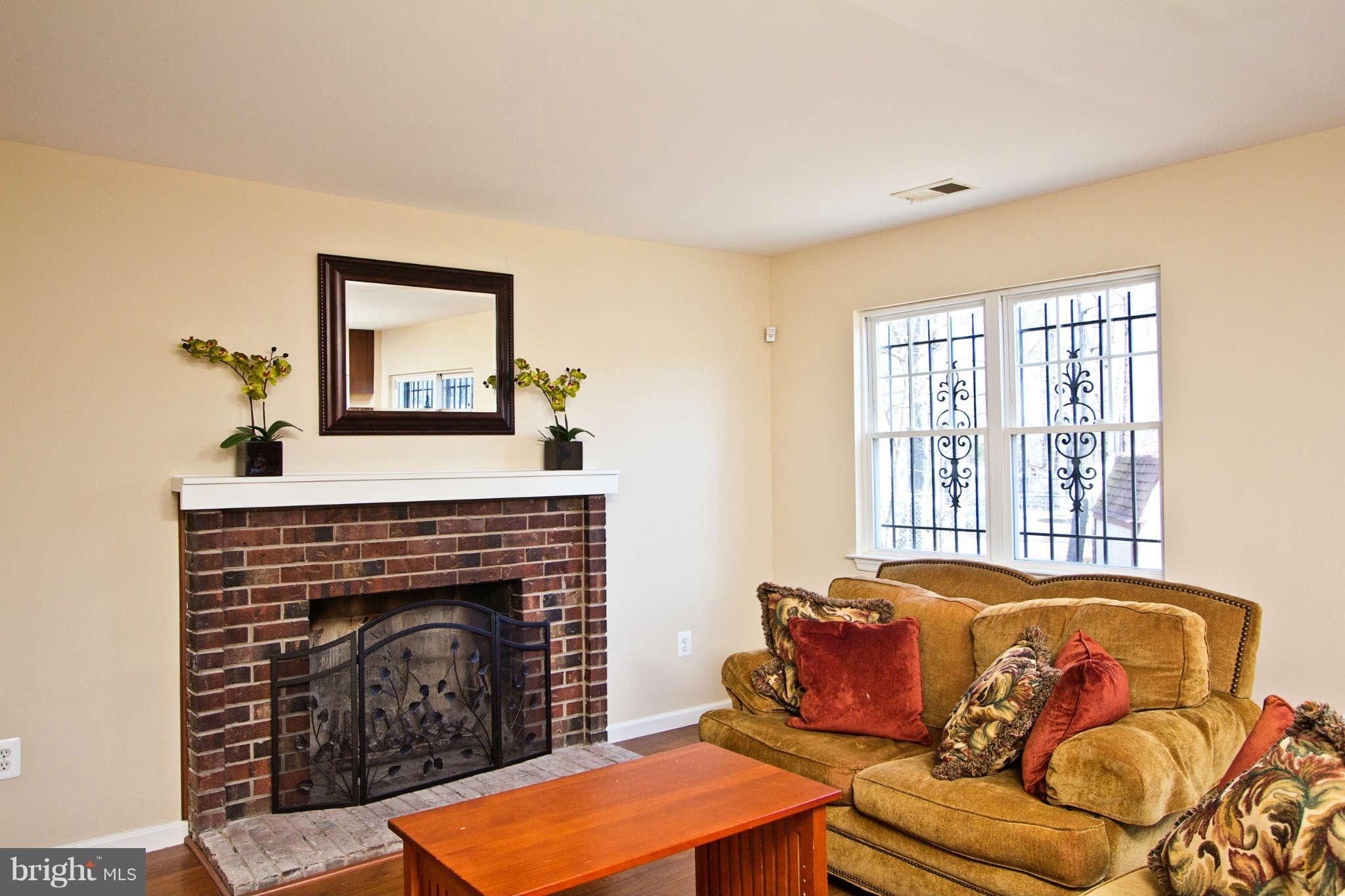 4904 Wheeler Road Temple Hills, MD 20748 - Photo 3 of 20 Family Room