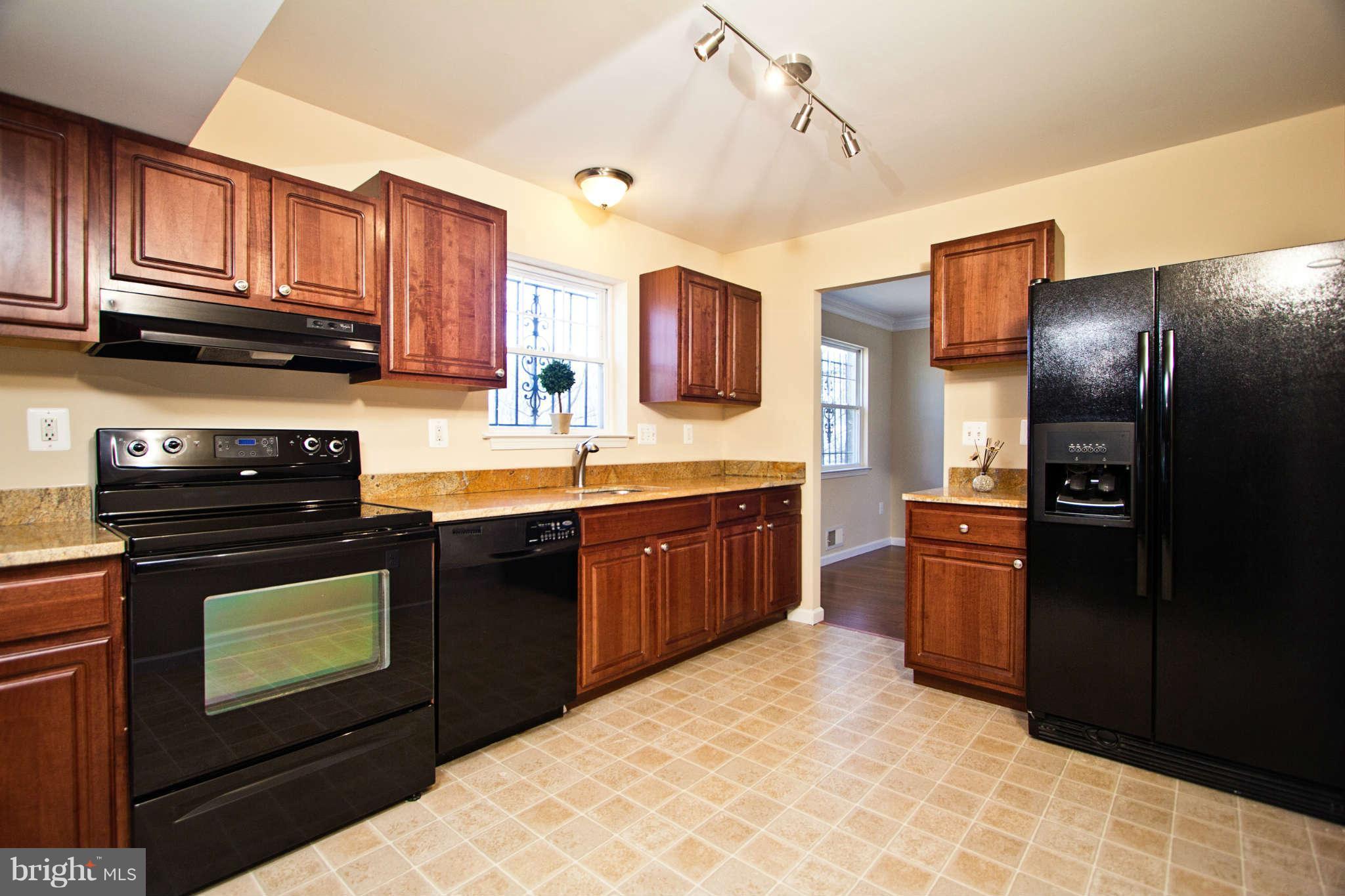 4904 Wheeler Road Temple Hills, MD 20748 - Photo 5 of 20 Kitchen