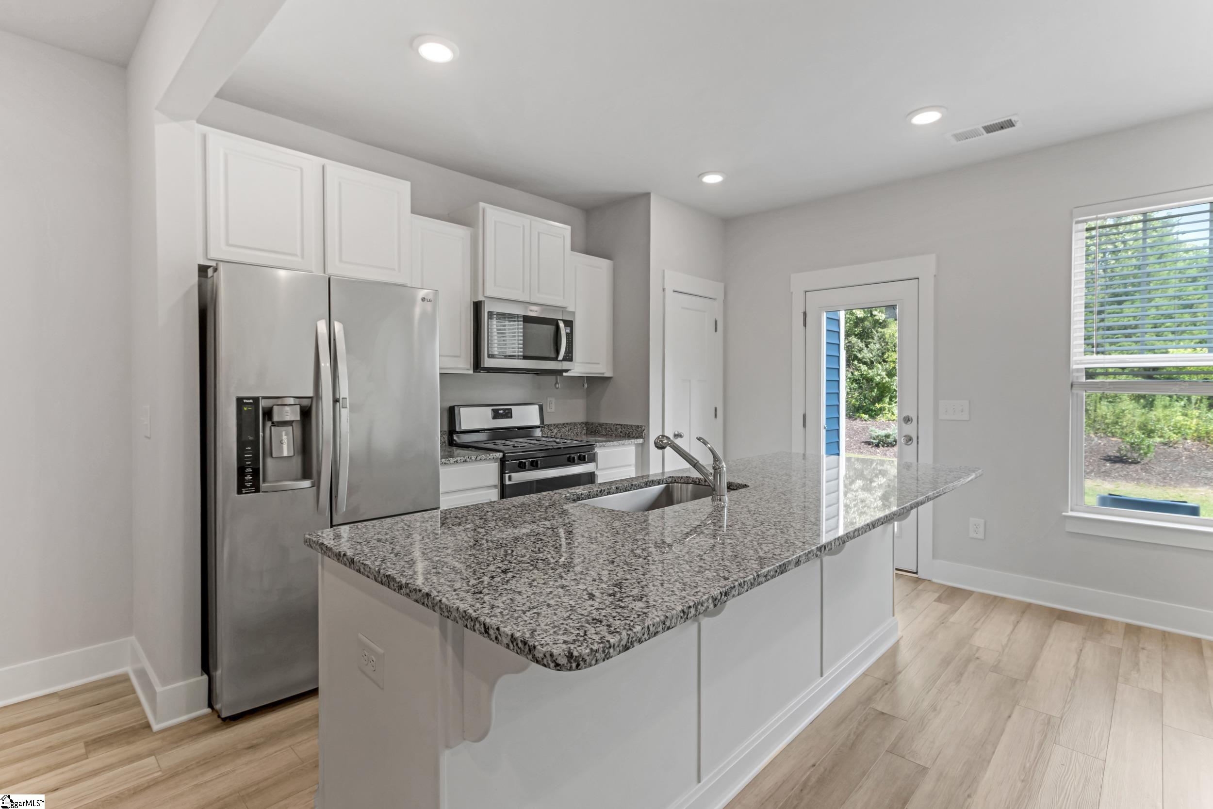 1031 Millison Place Moore, SC 29369 - Photo 4 of 38