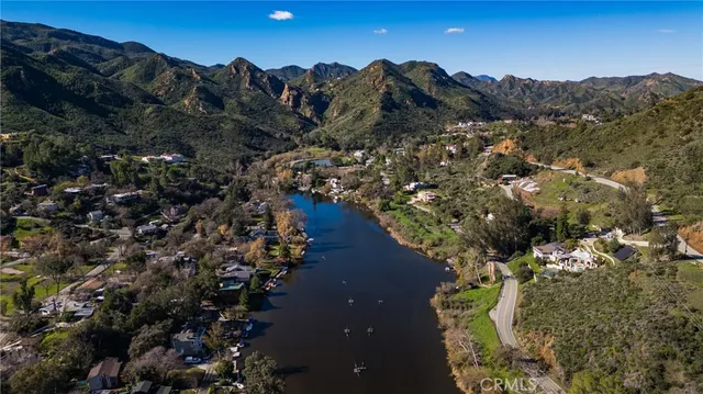 $1,799,000 | 29068 Lake Drive, Agoura Hills, CA 91301