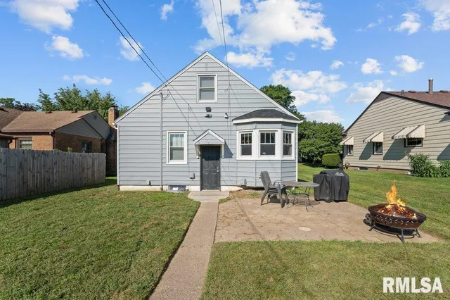 $1,950 | 2133 Warren Street, Davenport, IA 52804