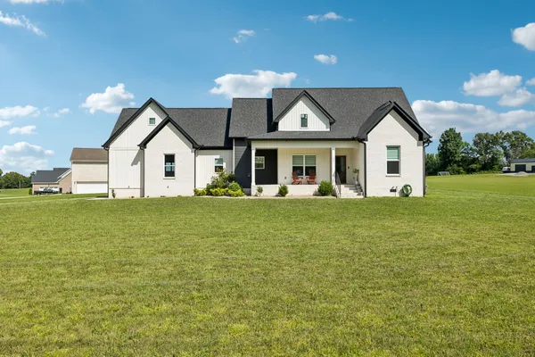 $699,000 | 104 Aplin Branch Road, Cottontown, TN 37048