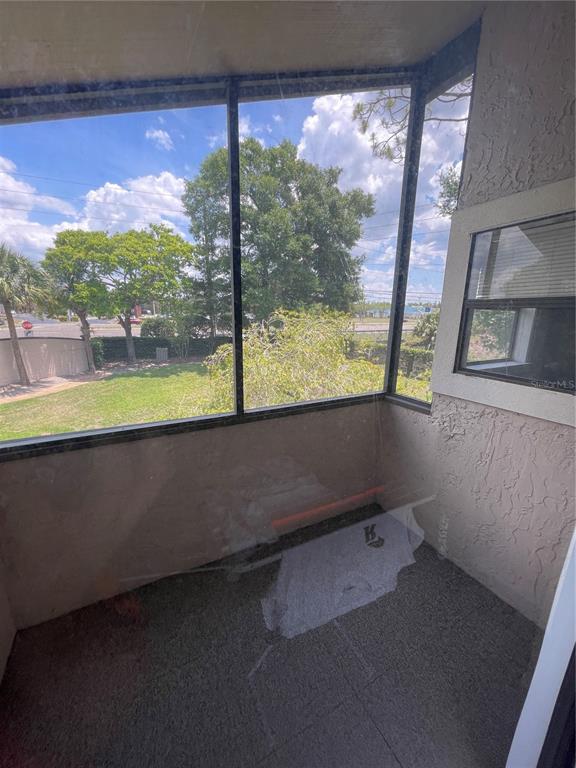 3044 Antique Oaks Circle, Unit 178 Winter Park, FL 32792 - Photo 9 of 9 a view of a room with a large window