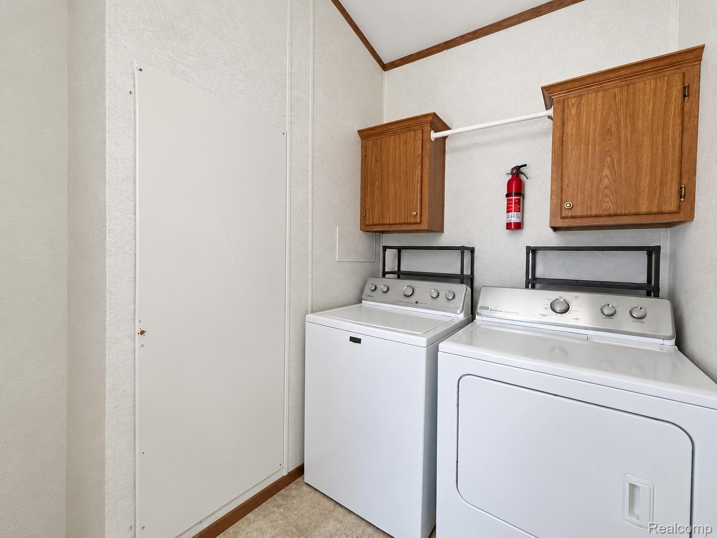 3488 Spring Street Carleton, MI 48117 - Photo 10 of 19 laundry.jpg