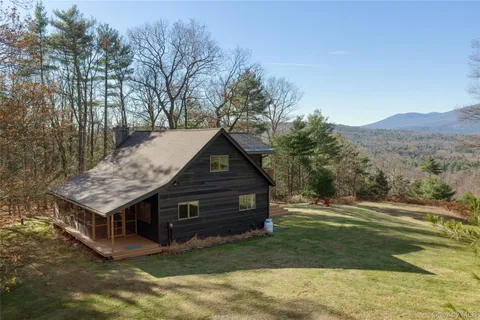 $1,200,000 | 827 Ashokan Road, Kingston, NY 12401