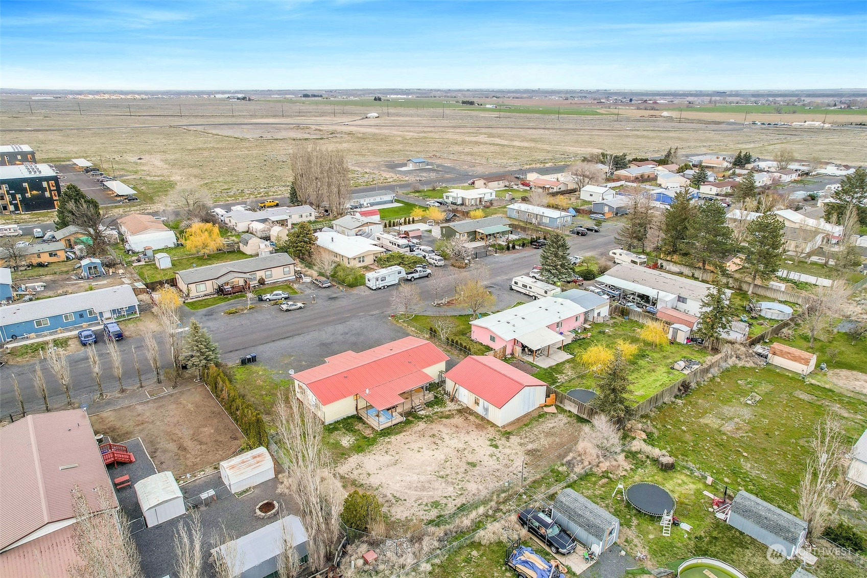 8539 Jean Road Northeast Moses Lake, WA 98837 - Photo 3 of 31 Gallery Image 3