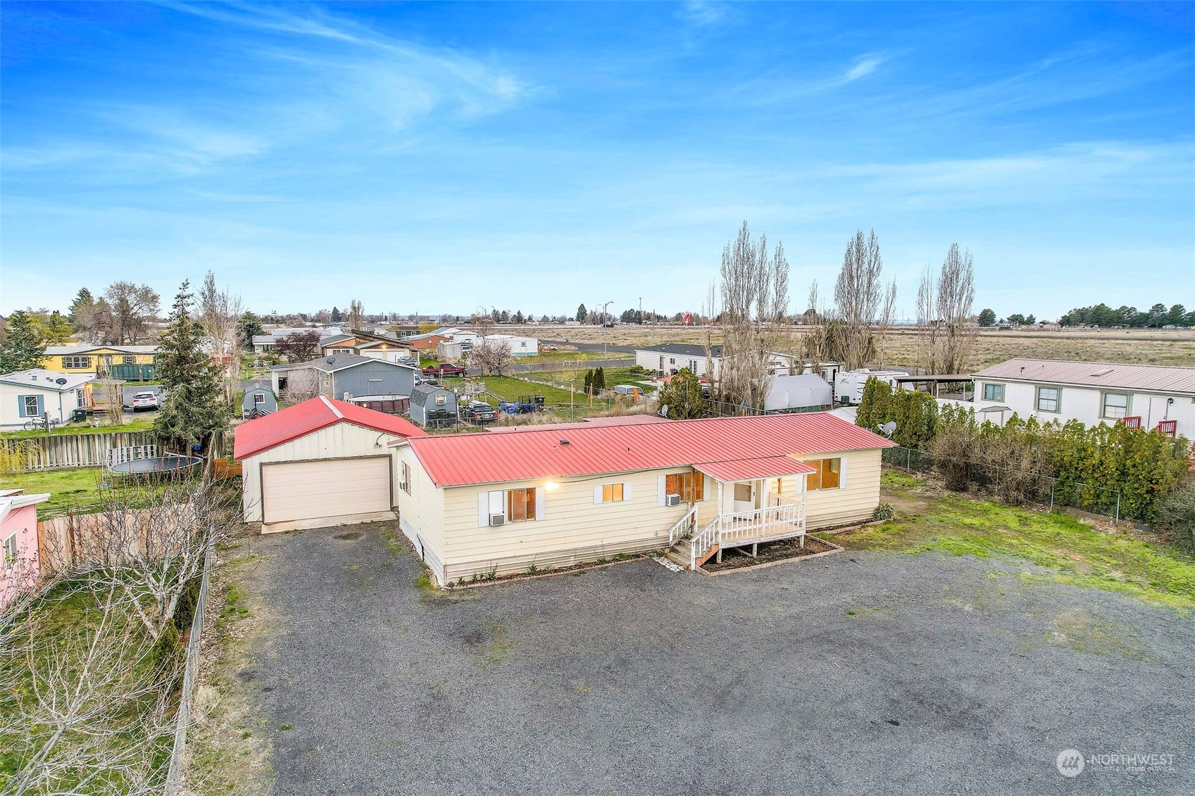 8539 Jean Road Northeast Moses Lake, WA 98837 - Photo 4 of 31 Gallery Image 4