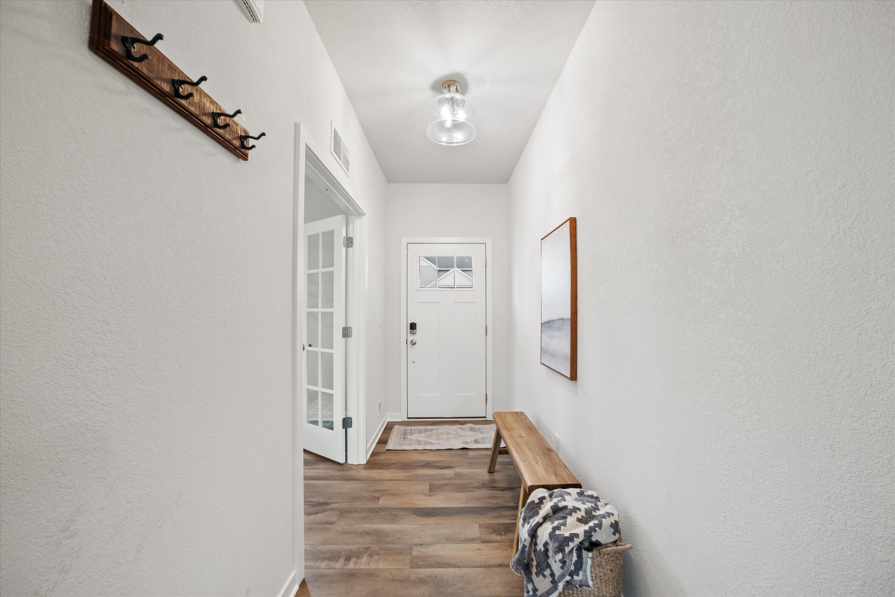 544 Wild Oak Road Hartland, WI 53029 - Photo 3 of 41 06-P1313539