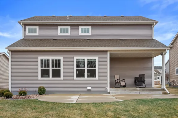$639,000 | 544 Wild Oak Road, Hartland, WI 53029