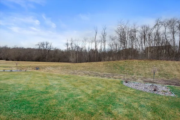 $639,000 | 544 Wild Oak Road, Hartland, WI 53029