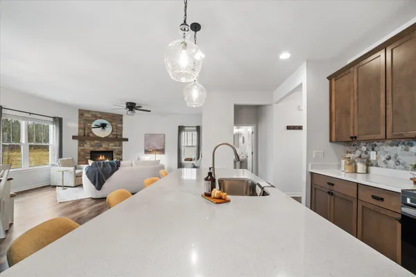 $639,000 | 544 Wild Oak Road, Hartland, WI 53029
