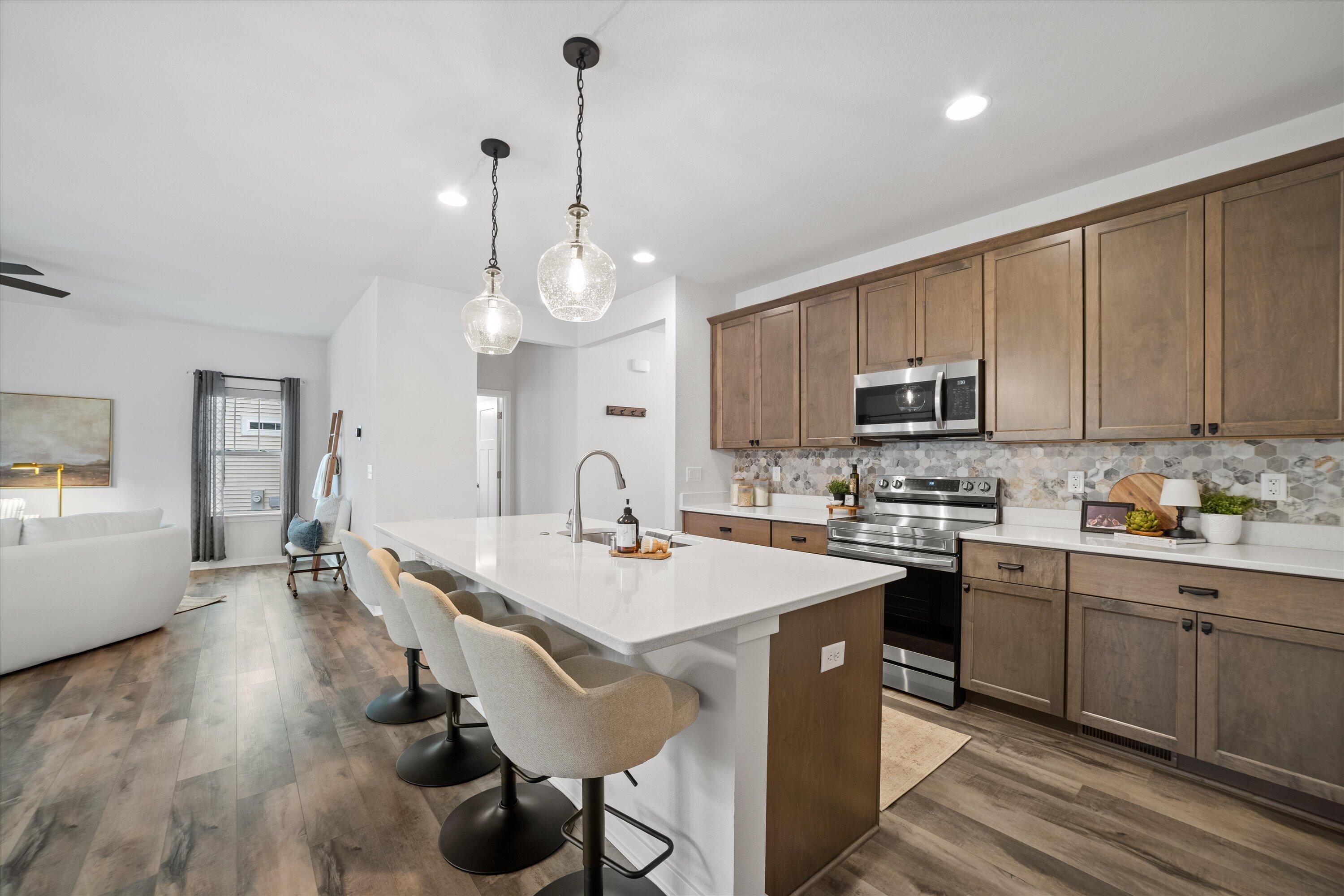 544 Wild Oak Road Hartland, WI 53029 - Photo 9 of 41 13-P1313575