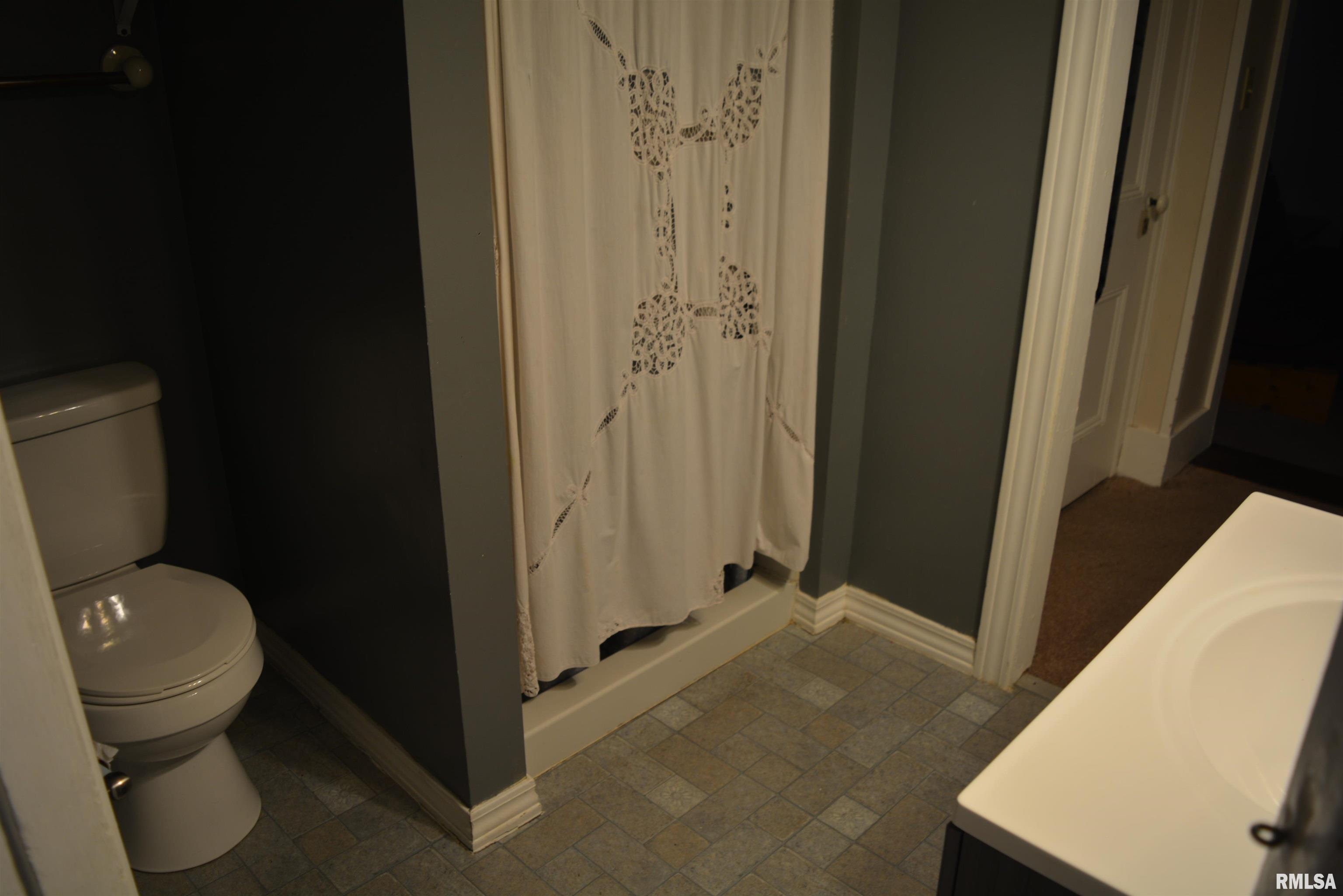 922 North 6th Street Springfield, IL 62702 - Photo 5 of 14