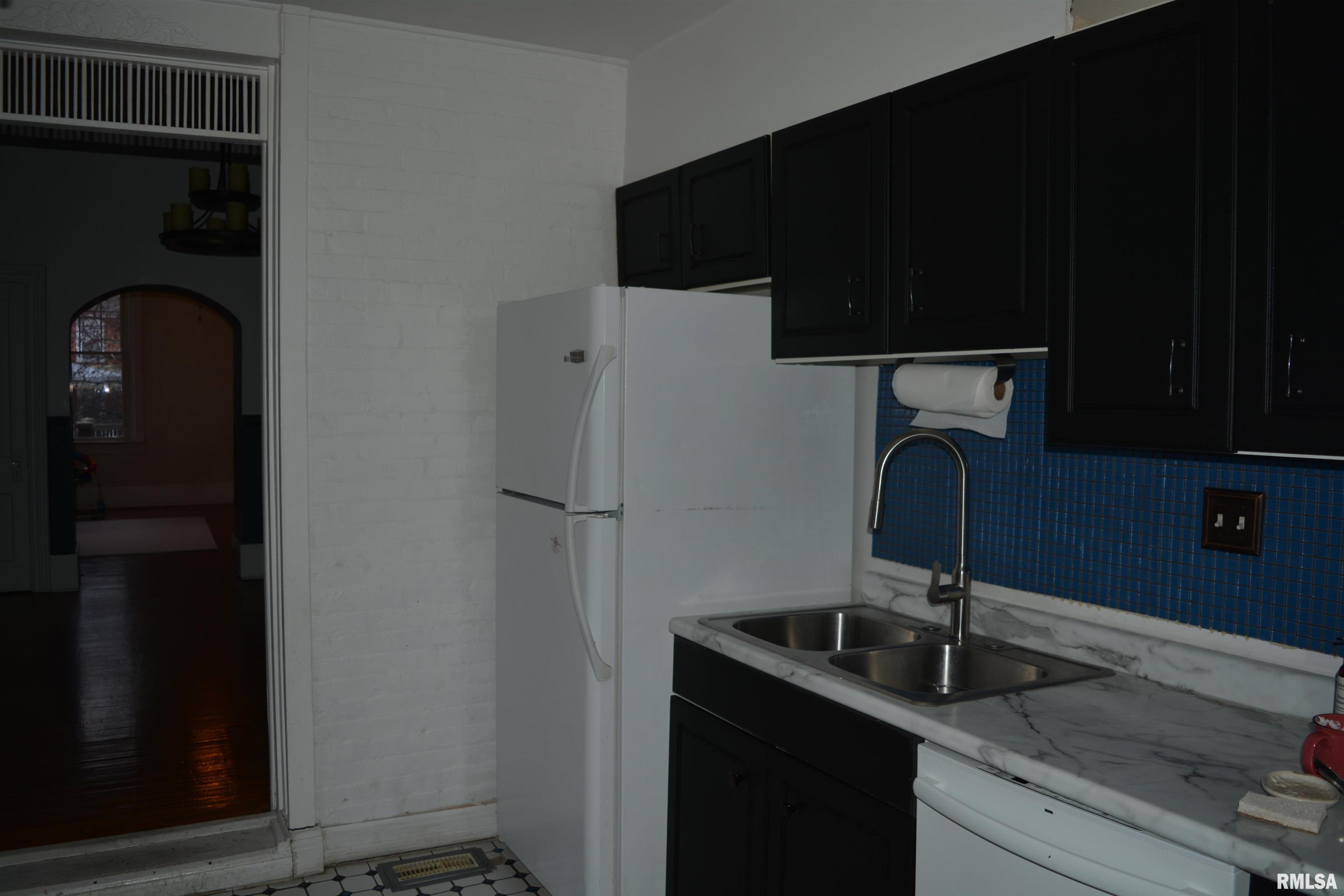 922 North 6th Street Springfield, IL 62702 - Photo 7 of 14