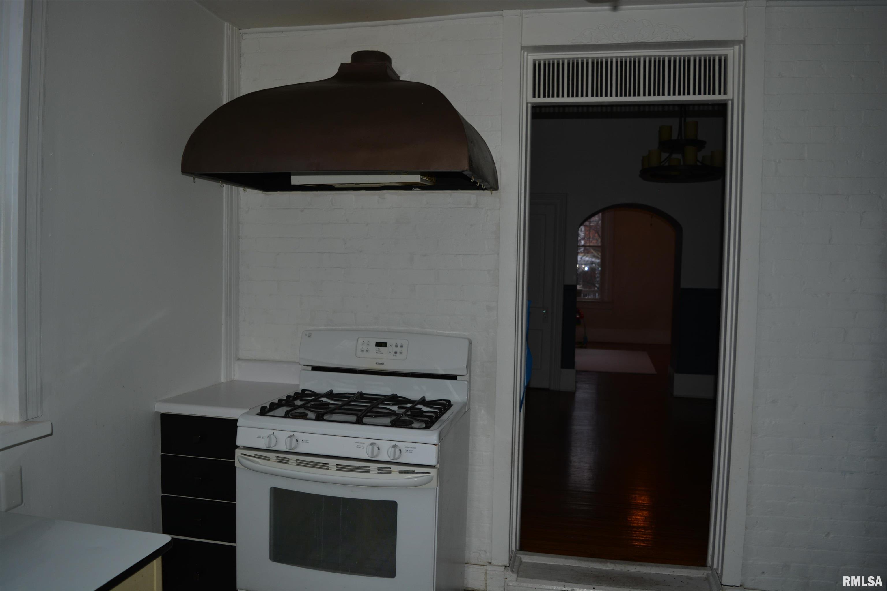 922 North 6th Street Springfield, IL 62702 - Photo 8 of 14