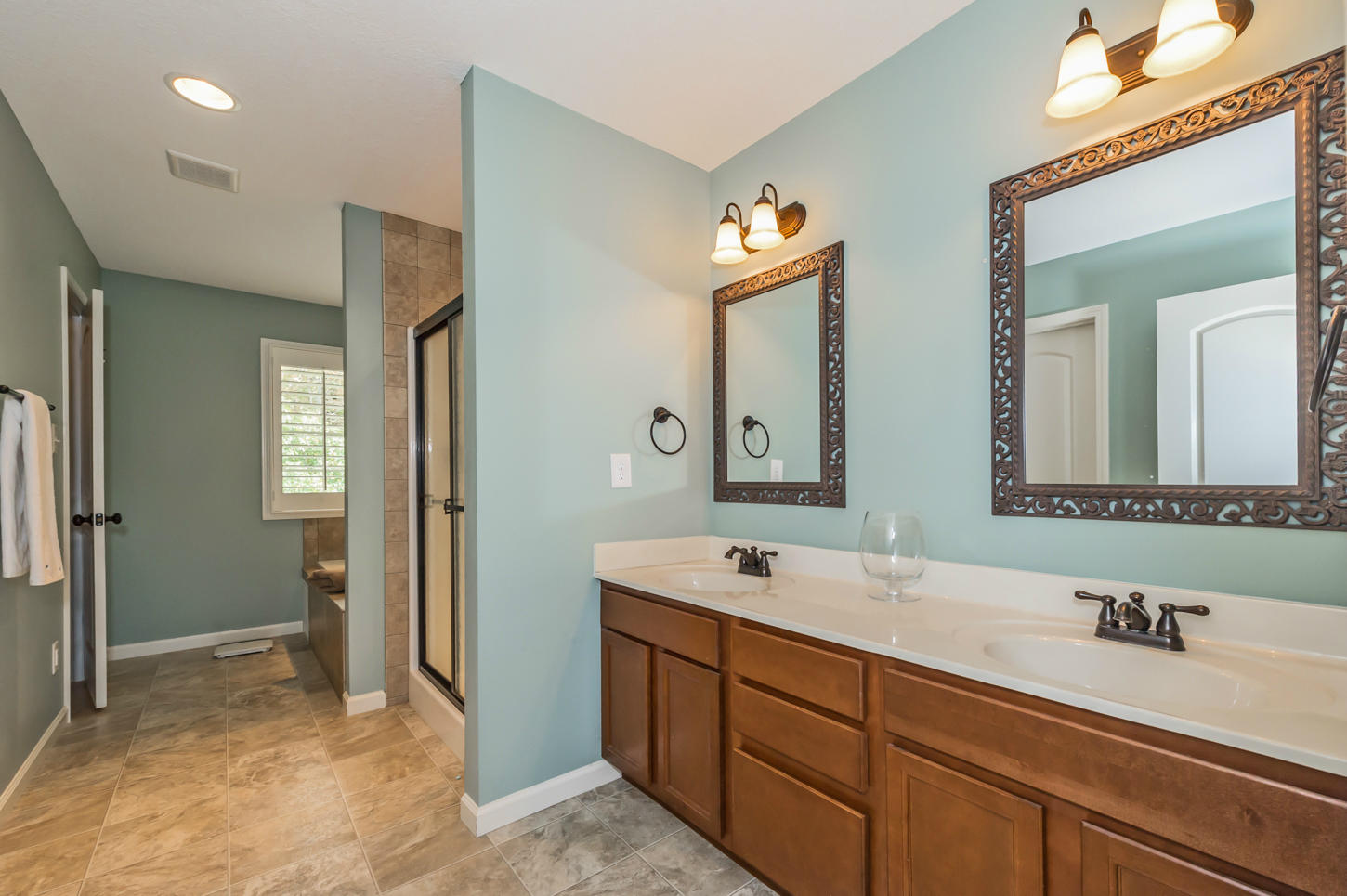 11624 Edison Road Knoxville, TN 37932 - Photo 17 of 33 Master Bathroom
