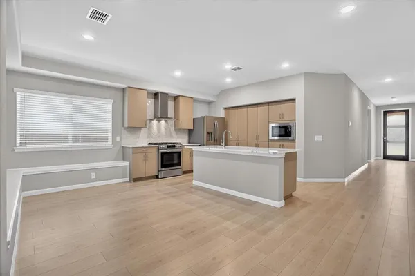 $2,800 | 925 Creekhollow Drive, Godley, TX 76044