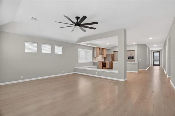 $2,800 | 925 Creekhollow Drive, Godley, TX 76044