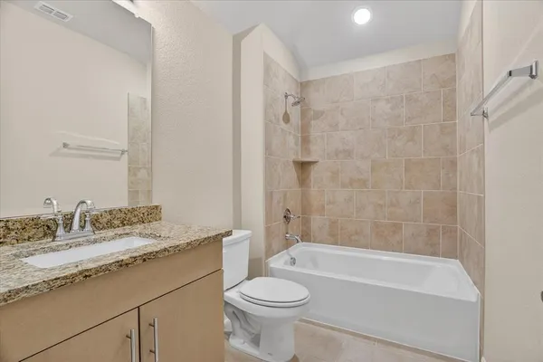 $2,800 | 925 Creekhollow Drive, Godley, TX 76044