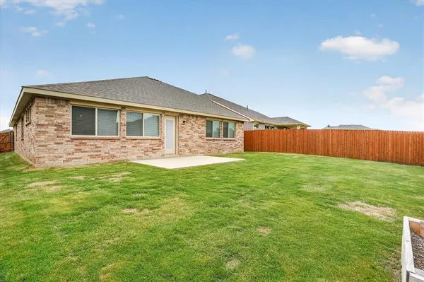 $2,800 | 925 Creekhollow Drive, Godley, TX 76044