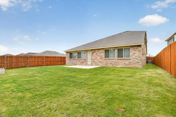 $2,800 | 925 Creekhollow Drive, Godley, TX 76044