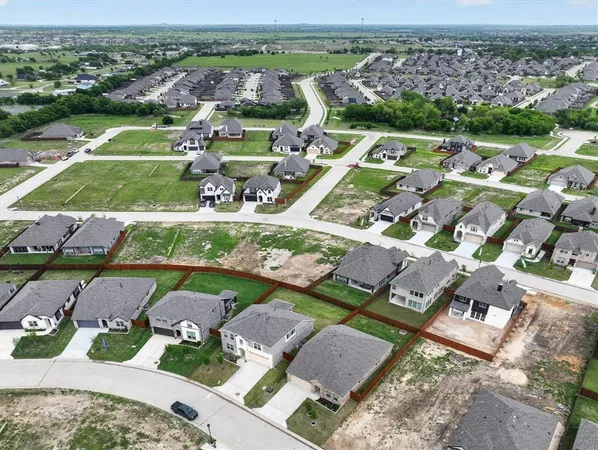 $2,800 | 925 Creekhollow Drive, Godley, TX 76044