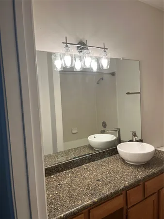 $1,550 | 580 Wilcrest Drive, Unit 580, Houston, TX 77042