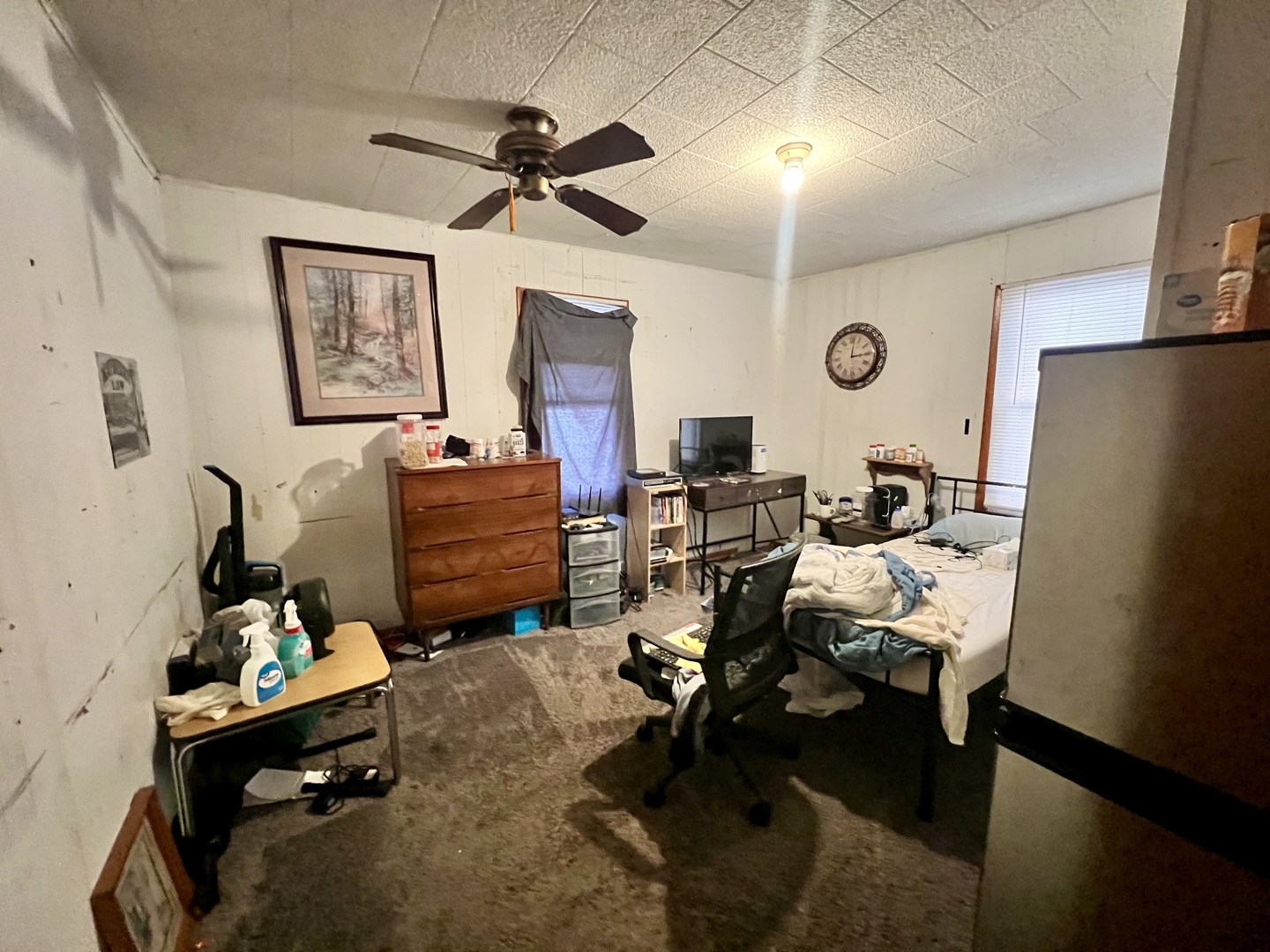 228 Tennessee Avenue Danville, IL 61832 - Photo 12 of 19 a workspace with furniture