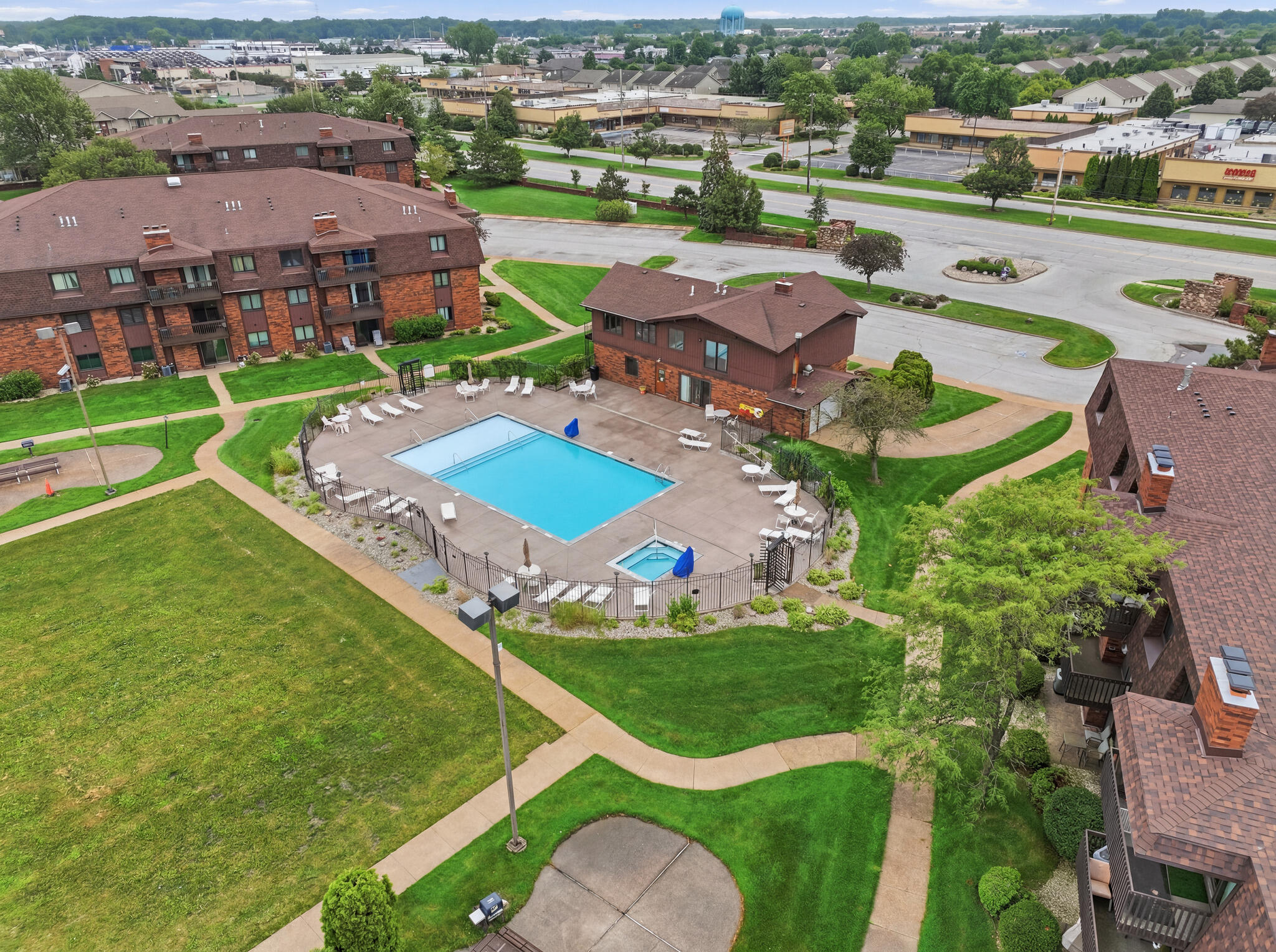 2023 West 45th Street, Unit 104 Highland, IN 46322 - Photo 2 of 22 2048x1529